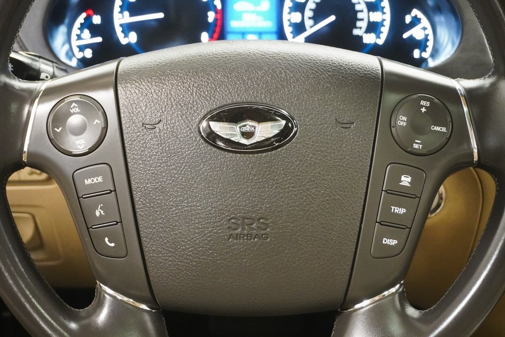 2011 Hyundai Genesis 4.6 22