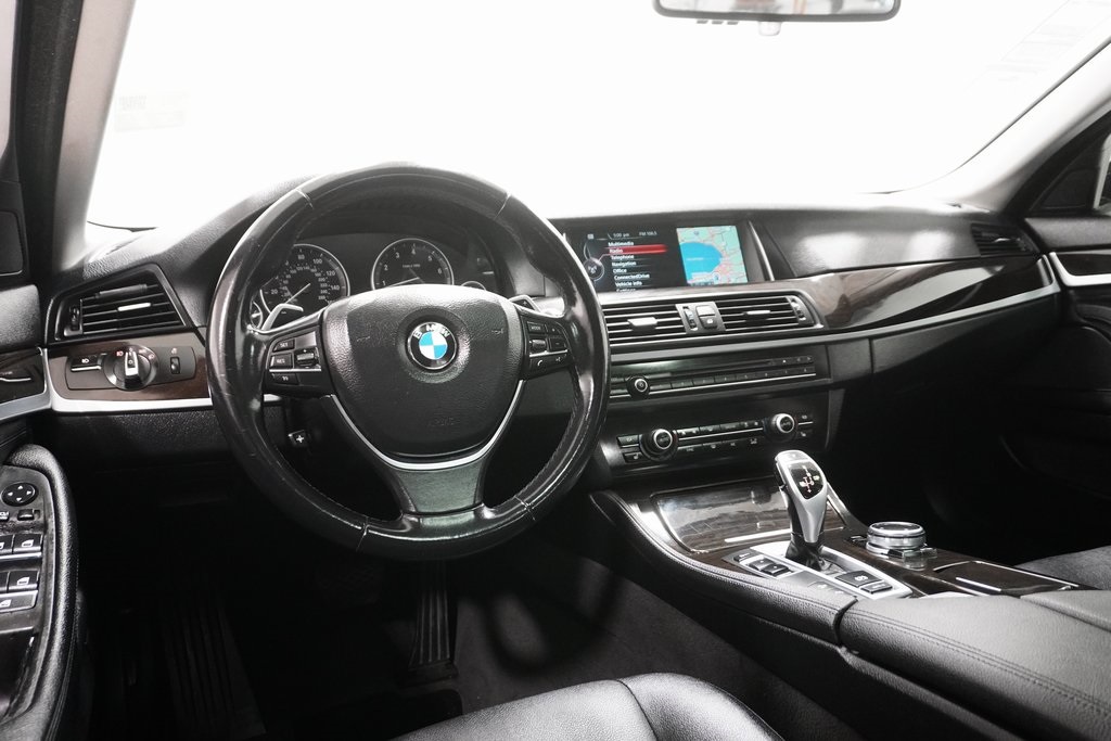 2016 BMW 5 Series 528i xDrive 18