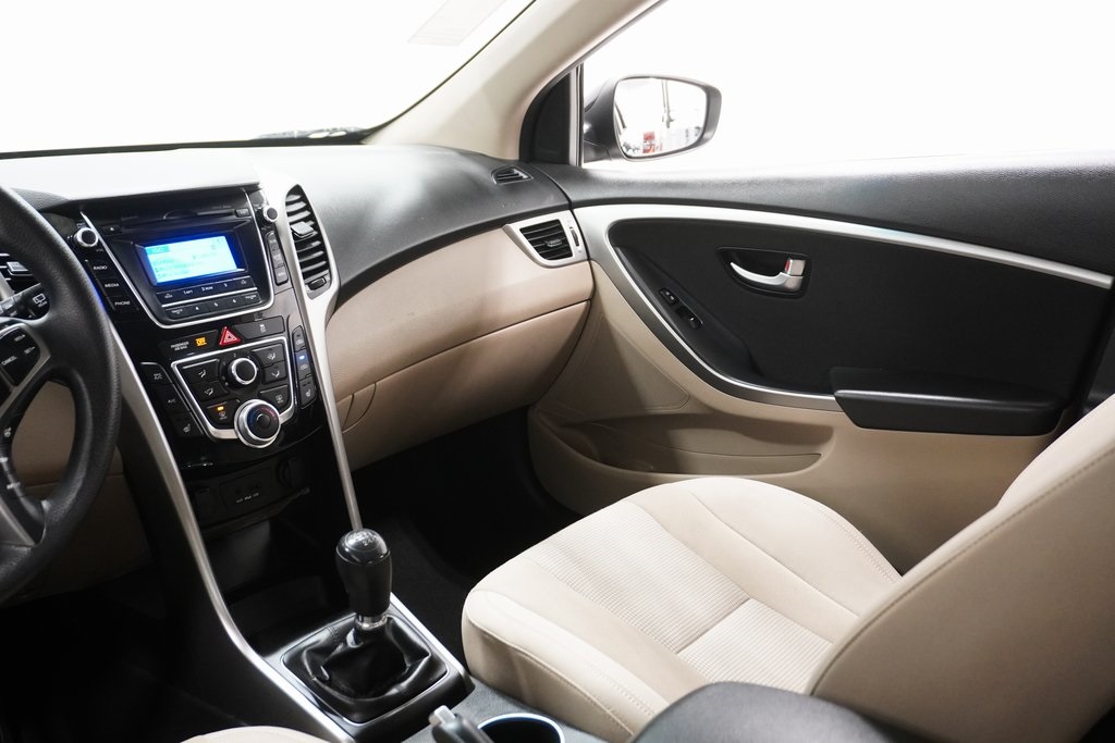 2013 Hyundai Elantra GT Base 16