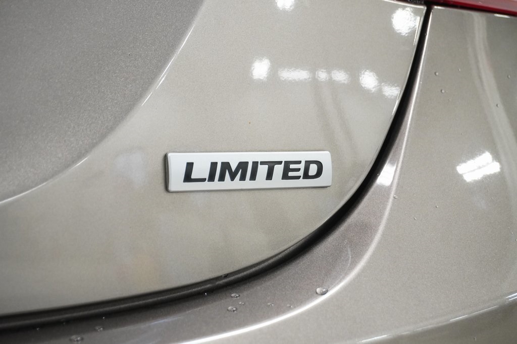 2013 Hyundai Elantra Limited 8