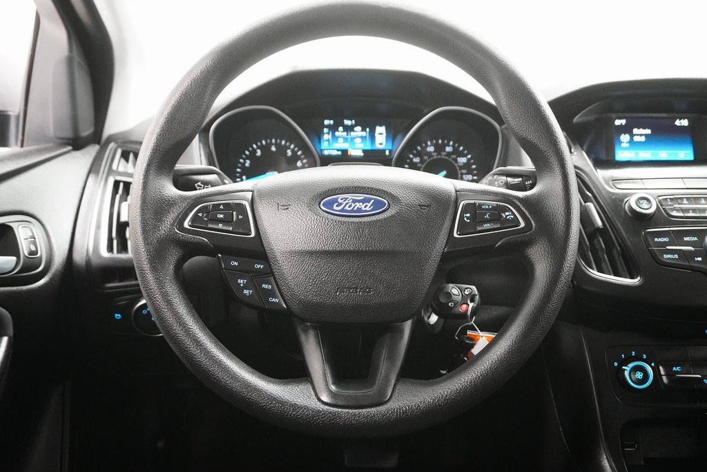 2018 Ford Focus SE 18