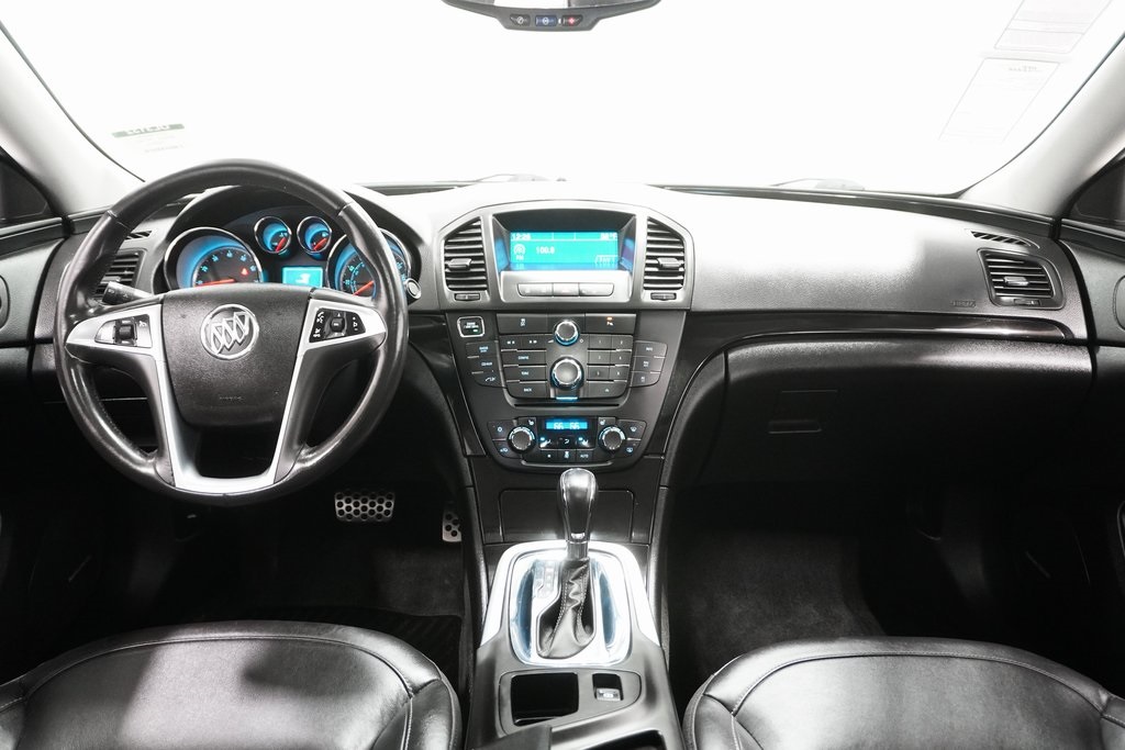 2012 Buick Regal Premium II 13