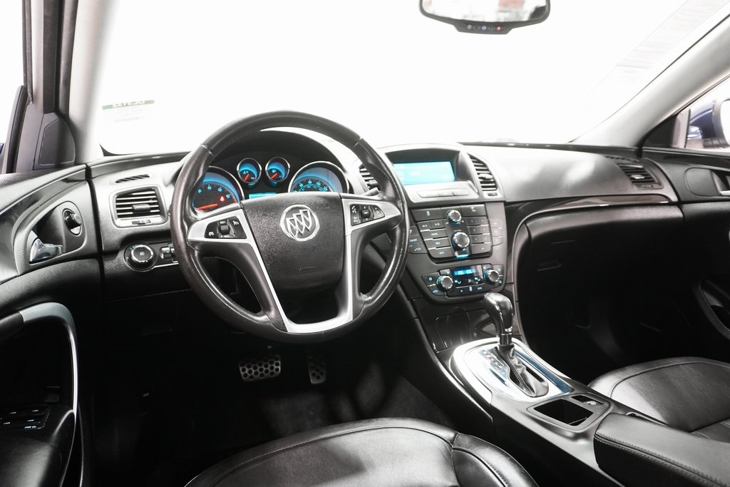 2012 Buick Regal Premium II 18