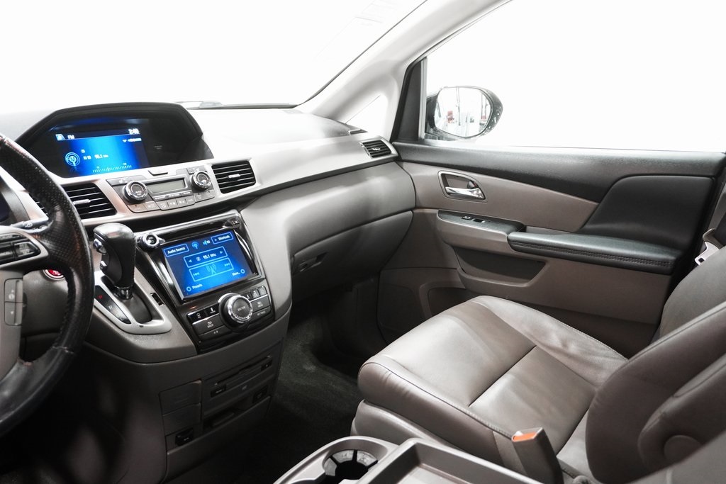 2016 Honda Odyssey Touring 19