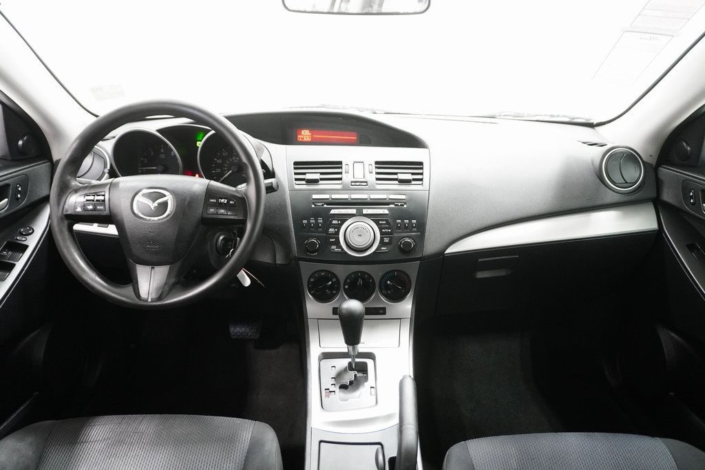 2011 Mazda Mazda3 i Touring 12