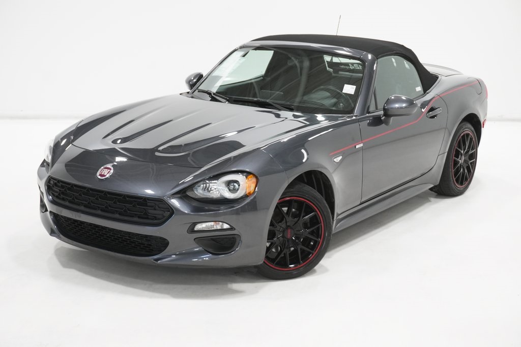 2017 Fiat 124 Spider Classica 2