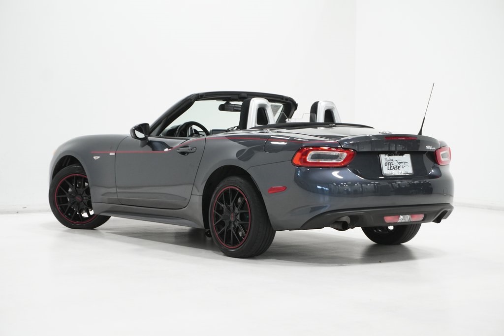 2017 Fiat 124 Spider Classica 5