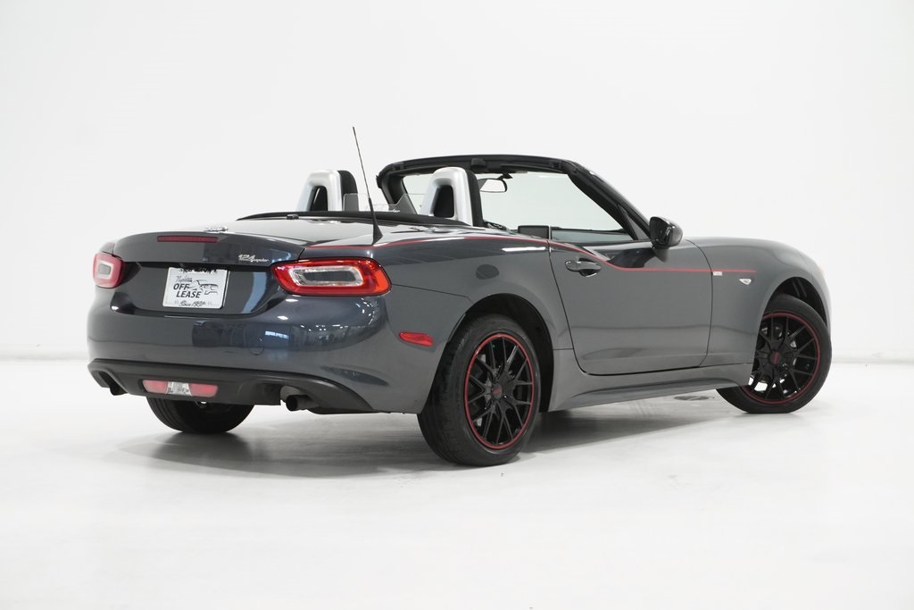 2017 Fiat 124 Spider Classica 8