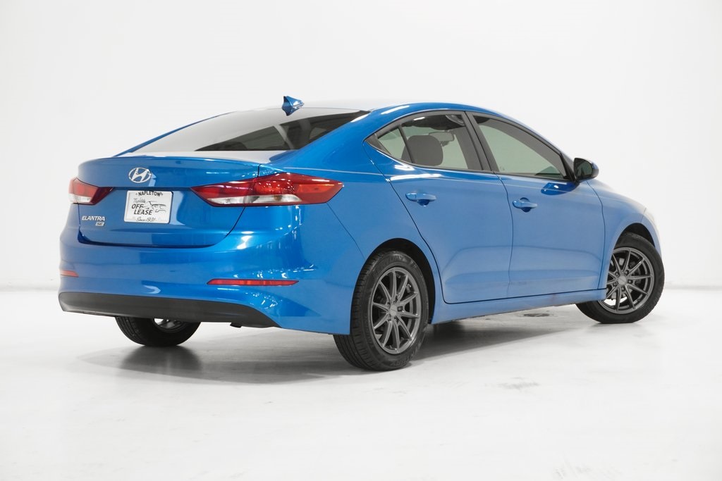 2017 Hyundai Elantra SE 7