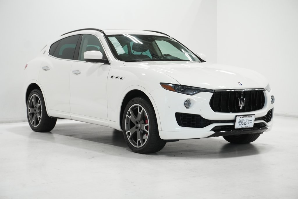 2017 Maserati Levante Base 4