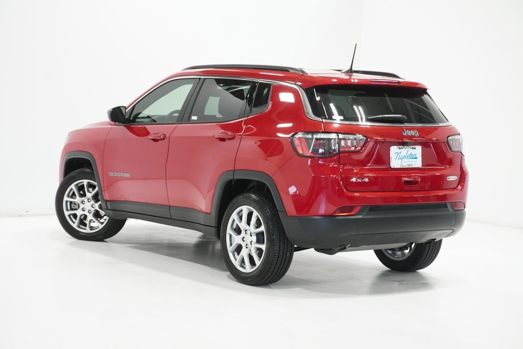 2023 Jeep Compass Latitude Lux 5