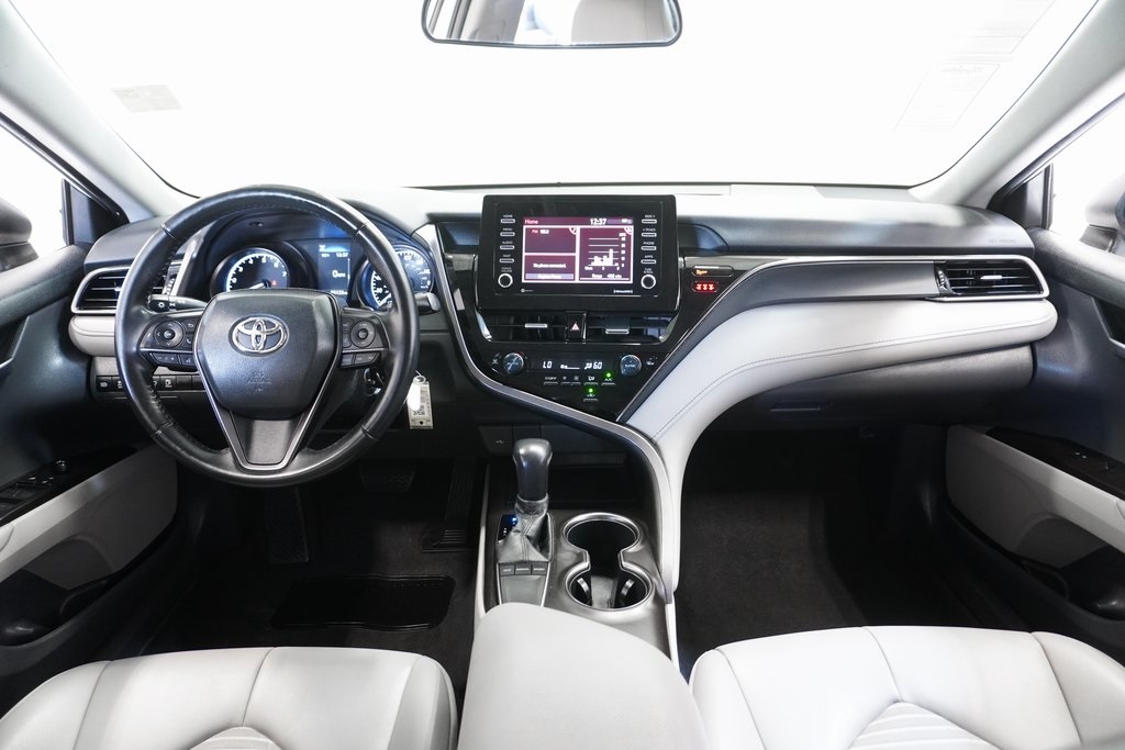 2022 Toyota Camry SE 13