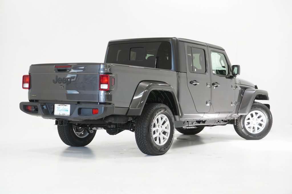 2023 Jeep Gladiator Sport 9