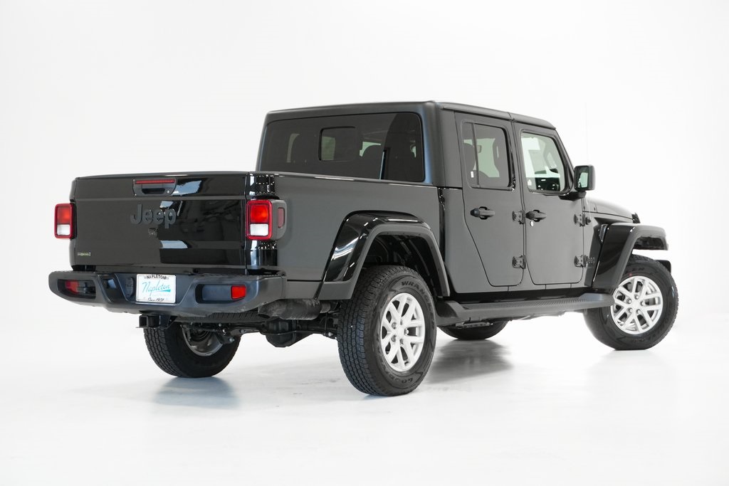 2023 Jeep Gladiator Sport 9