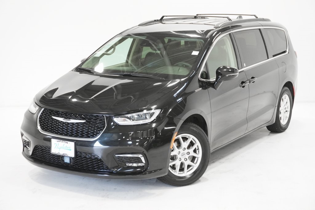 2022 Chrysler Pacifica Touring L 2