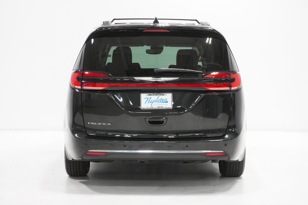 2022 Chrysler Pacifica Touring L 6