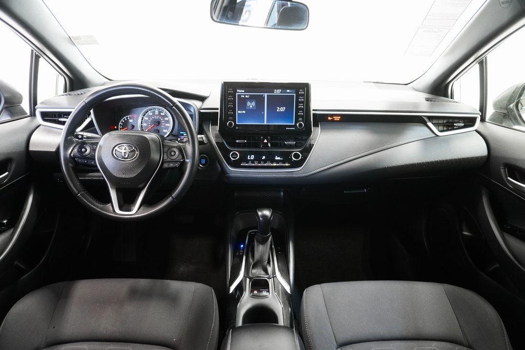 2021 Toyota Corolla Hatchback SE 14