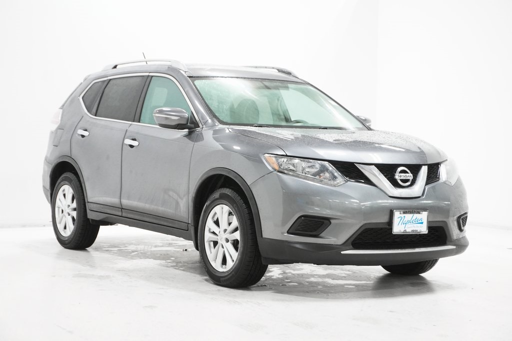 2015 Nissan Rogue SV 4