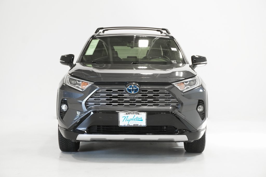 2019 Toyota RAV4 Hybrid XSE 3