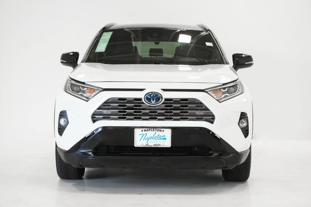 2020 Toyota RAV4 Hybrid XSE 3