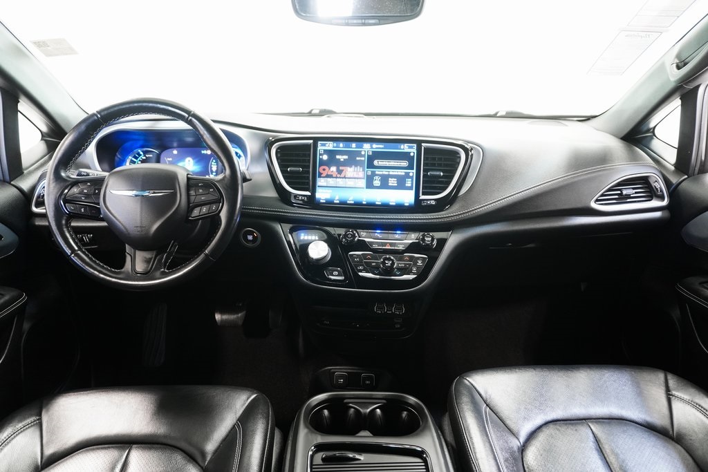 2021 Chrysler Pacifica Hybrid Touring L 16