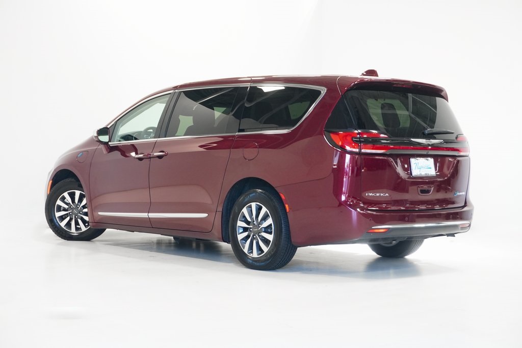 2022 Chrysler Pacifica Hybrid Limited 5