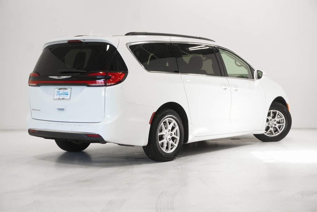 2022 Chrysler Pacifica Touring L 7