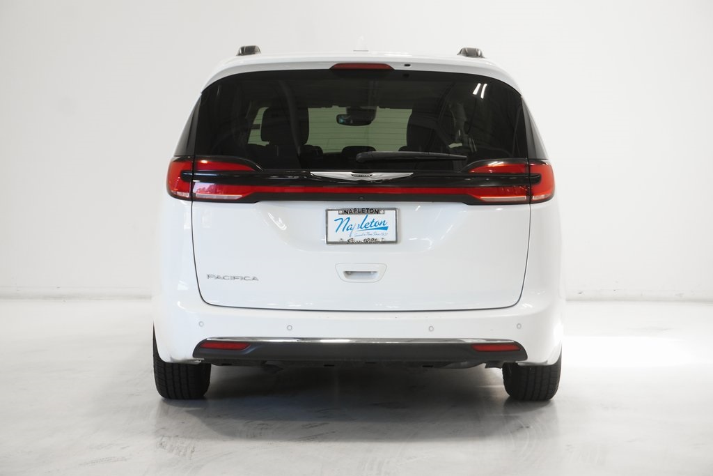 2022 Chrysler Pacifica Touring L 6