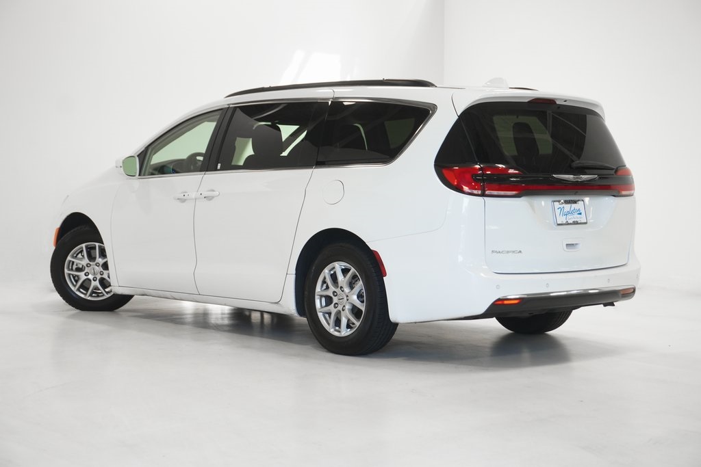 2022 Chrysler Pacifica Touring L 5