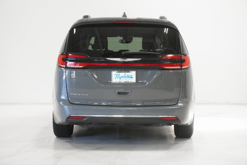 2022 Chrysler Pacifica Touring L 6