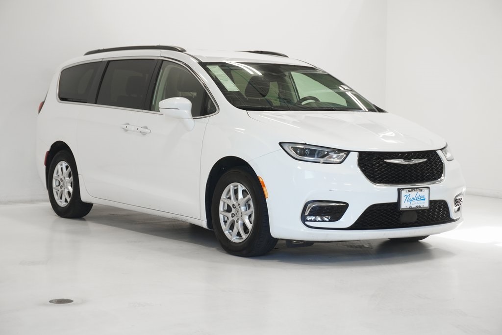 2022 Chrysler Pacifica Touring L 4