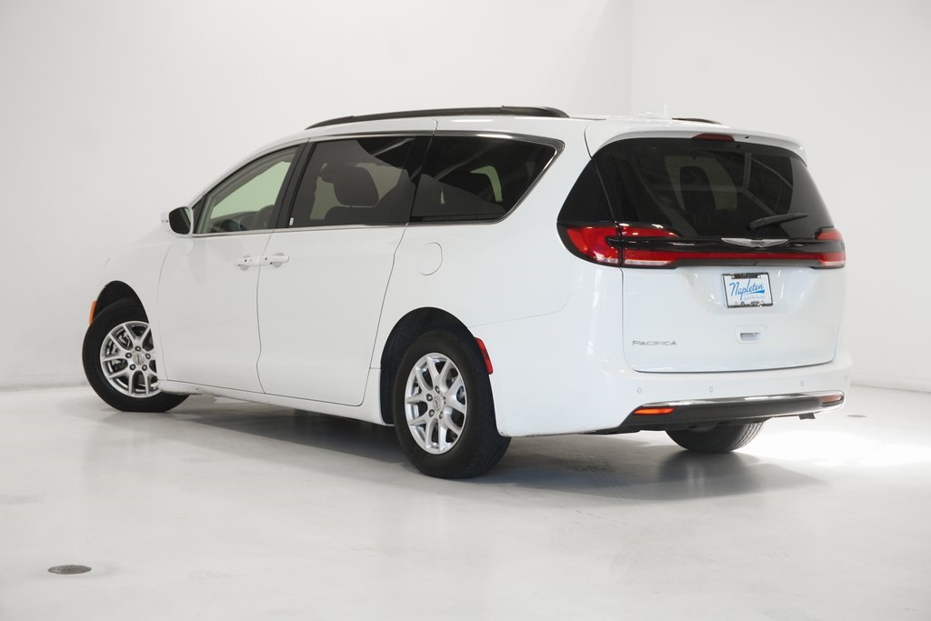 2022 Chrysler Pacifica Touring L 5