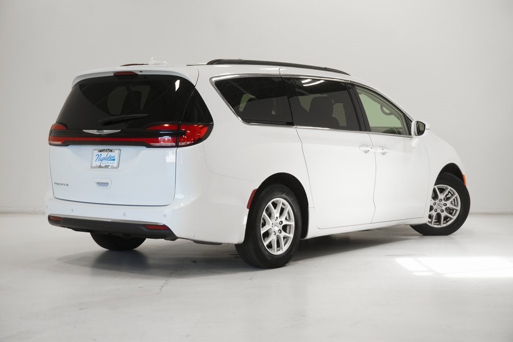 2022 Chrysler Pacifica Touring L 7