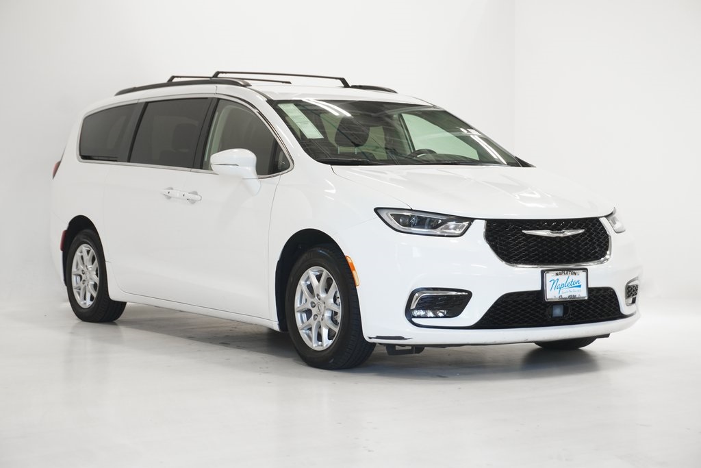 2022 Chrysler Pacifica Touring L 4