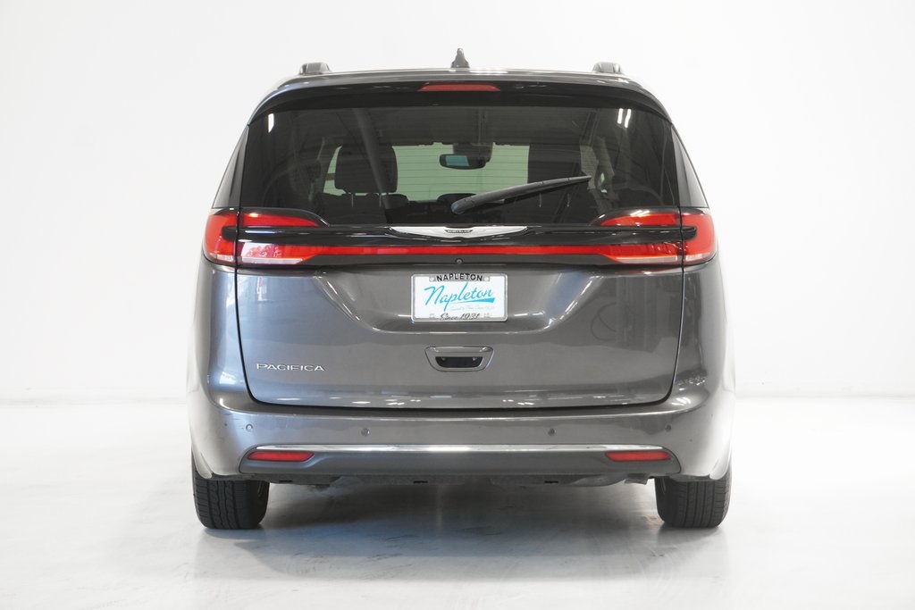 2022 Chrysler Pacifica Touring L 6