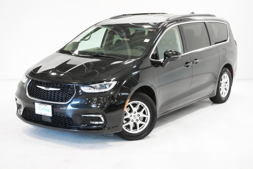 2022 Chrysler Pacifica Touring L 2