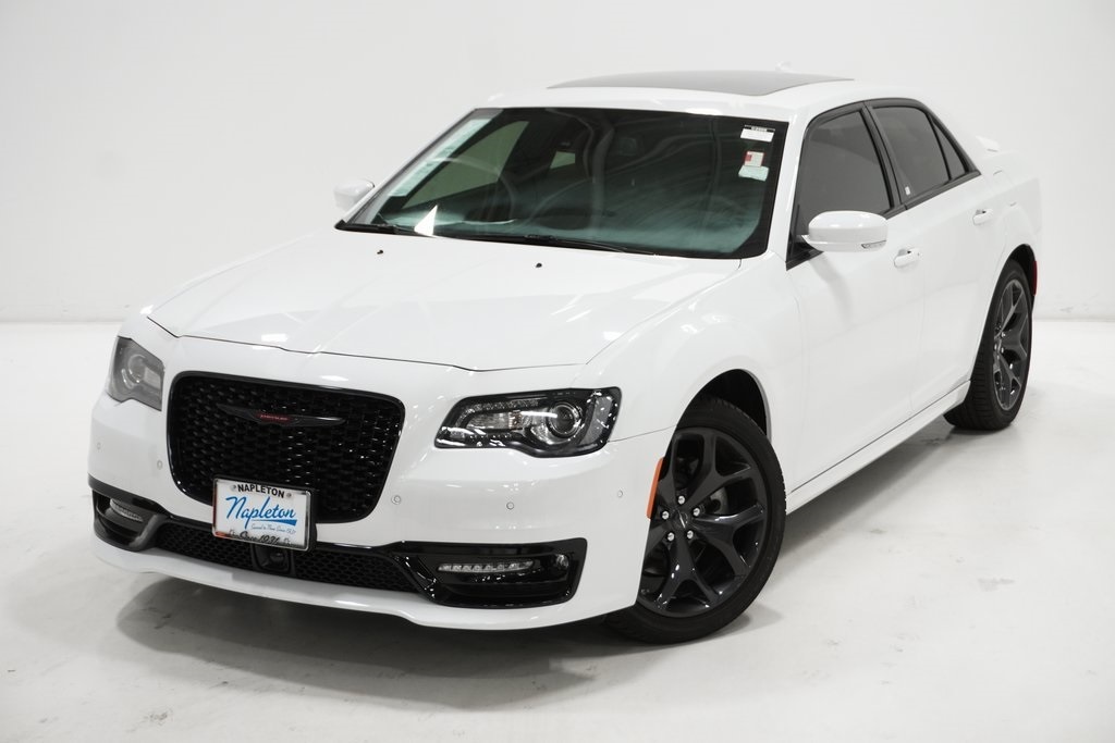 2023 Chrysler 300 S 2