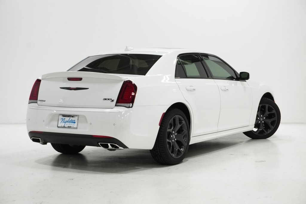 2023 Chrysler 300 S 7