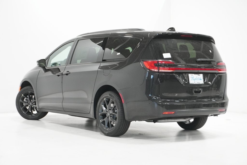 2024 Chrysler Pacifica Limited 5