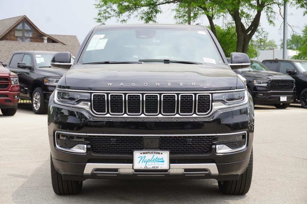 2023 Jeep Wagoneer L Series III 3