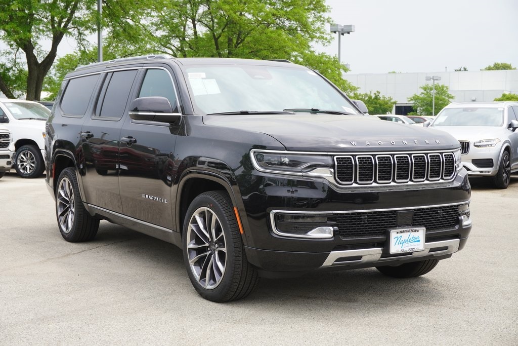 2023 Jeep Wagoneer L Series III 4