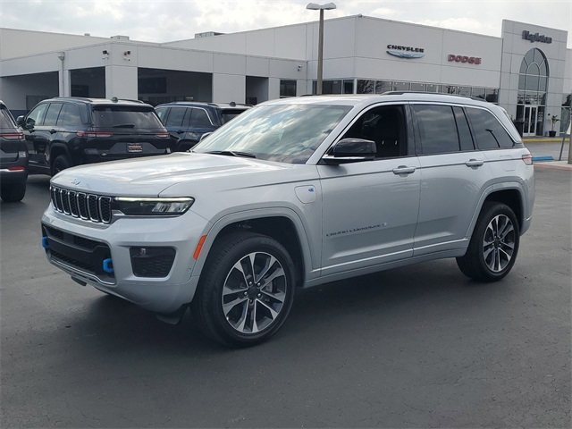 2023 Jeep Grand Cherokee Overland 4xe 3