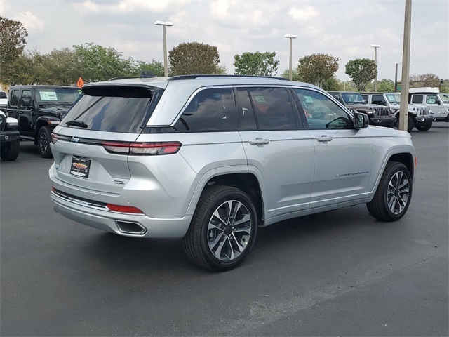 2023 Jeep Grand Cherokee Overland 4xe 7