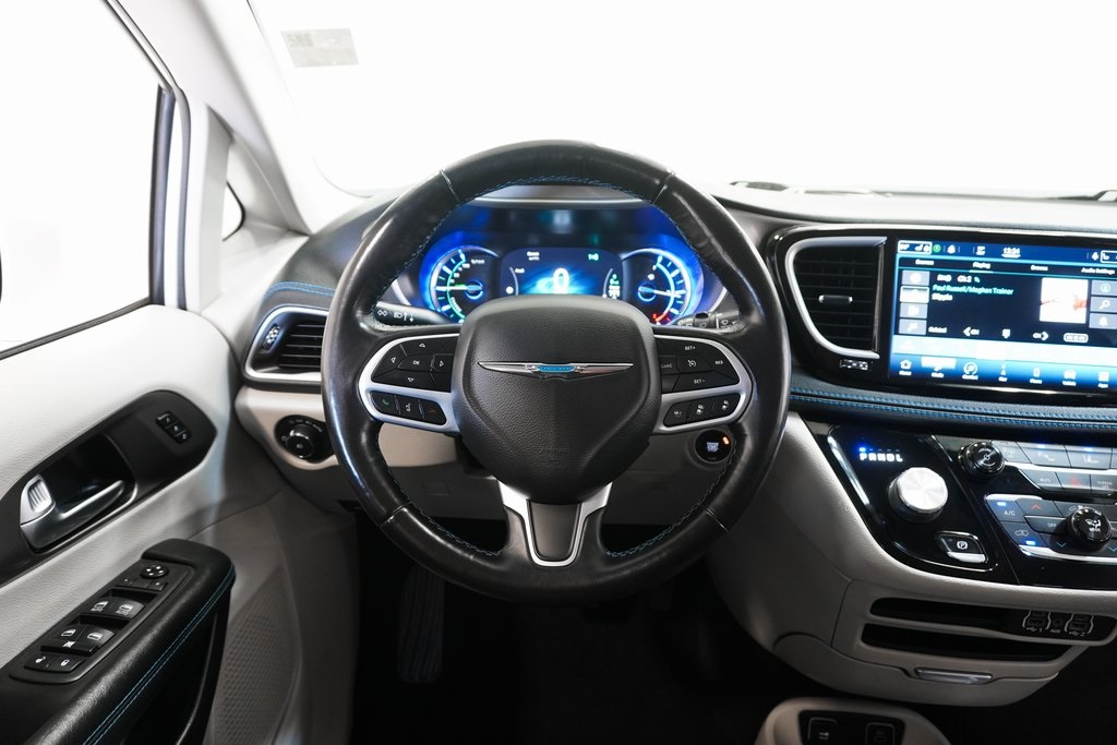 2021 Chrysler Pacifica Hybrid Touring L 21