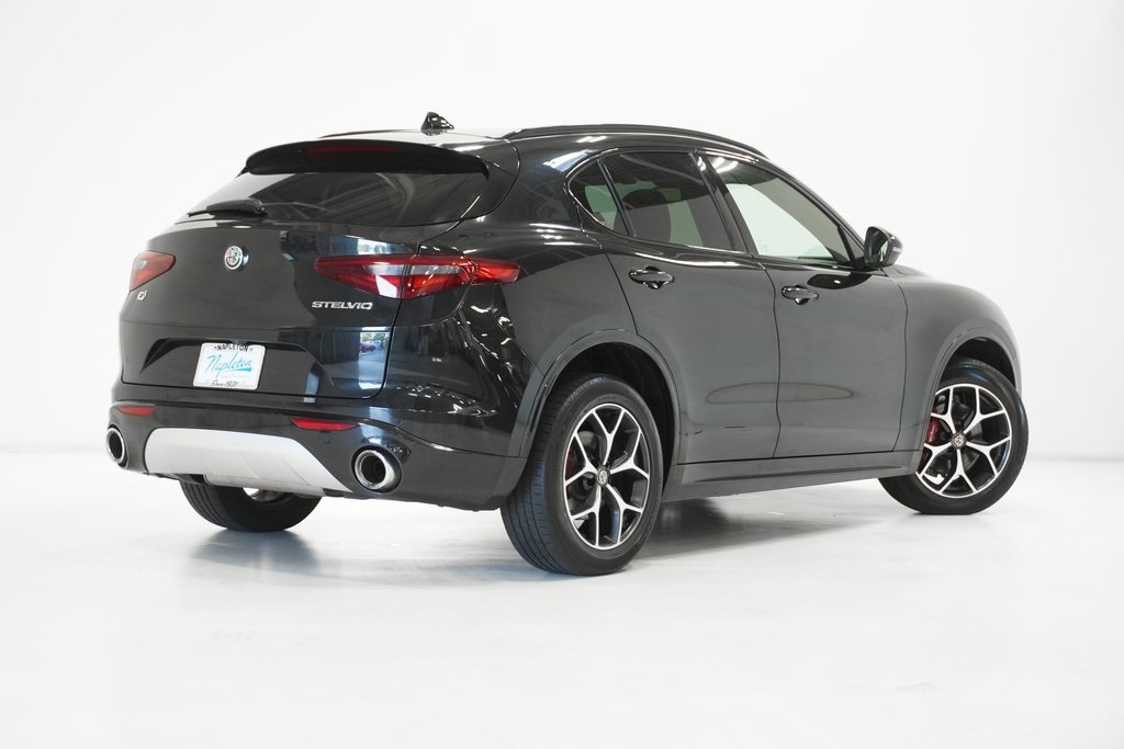 2020 Alfa Romeo Stelvio Ti Sport 7