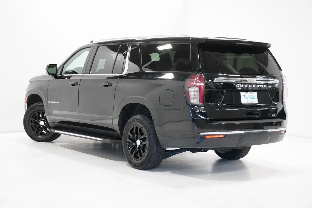 2023 Chevrolet Suburban LT 5