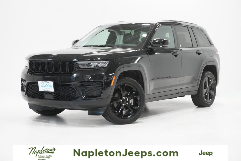 2023 Jeep Grand Cherokee Altitude 1