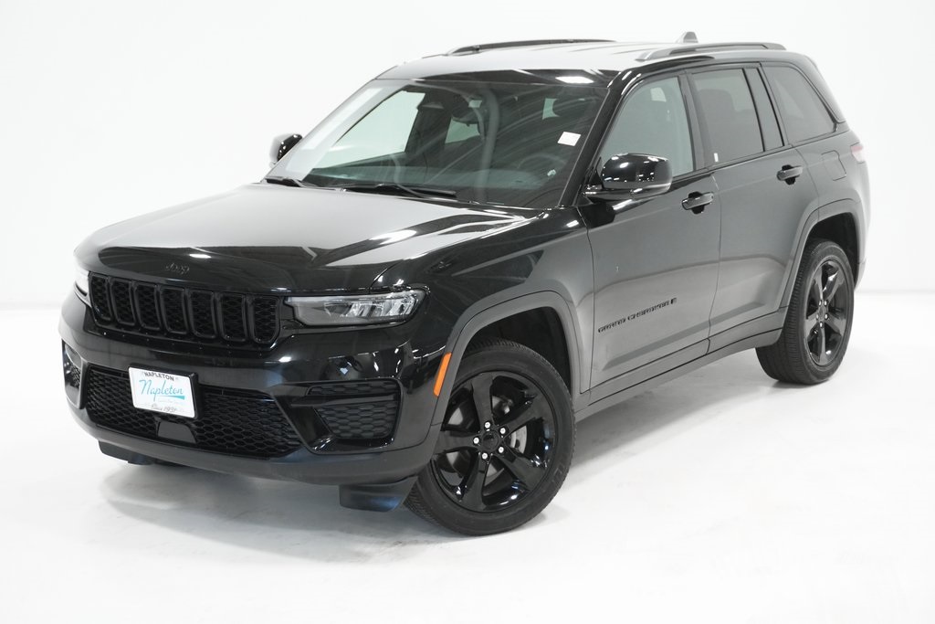 2023 Jeep Grand Cherokee Altitude 2