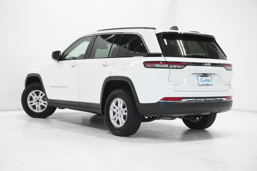 2023 Jeep Grand Cherokee Laredo 5