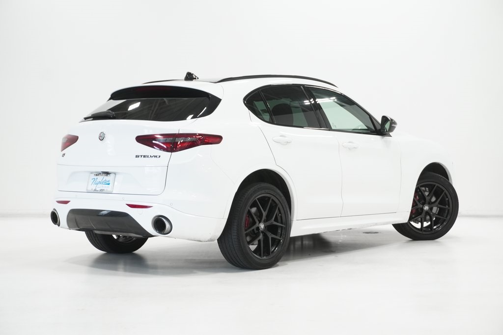 2021 Alfa Romeo Stelvio Ti 8